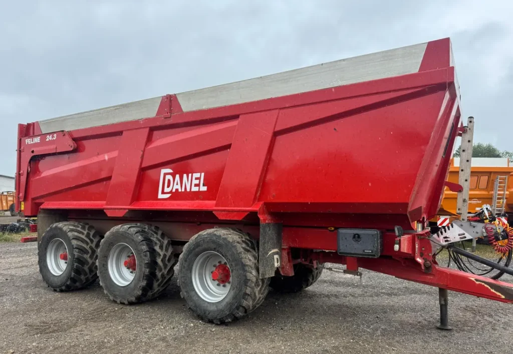 Danel 32BE40 — 32 T